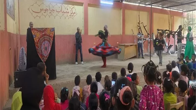 الاراجوز و المهرج لمسرح شباب الجنوب فى قنا