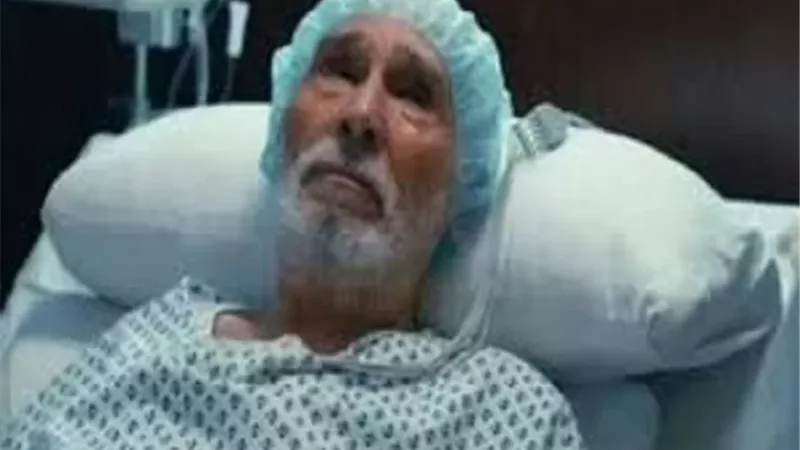 نقل عبد الرحمن أبو زهزة الى العناية المركزة بعد تدهور حالته الصحي