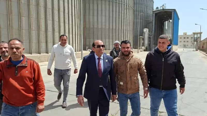 وكيل وزارة التموين يتفقد مطاحن وصوامع القليوبية استعداداً لموسم القمح