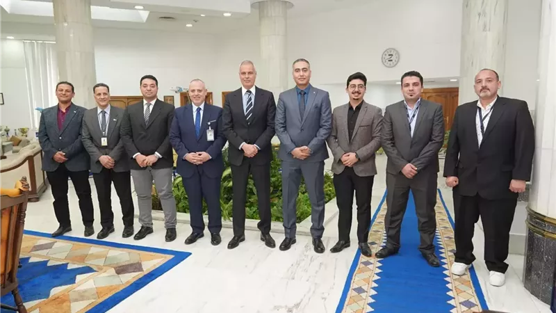 مهندسو الصيانة بمصر للطيران .. أبطال فوق العادة