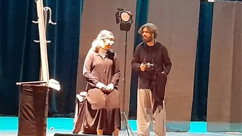 نقوش على الخواء و من أجل موزة عروض بمسرح شباب الجنوب