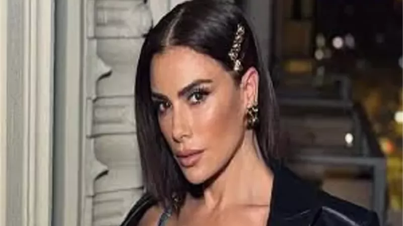صبا مبارك بطلة 
