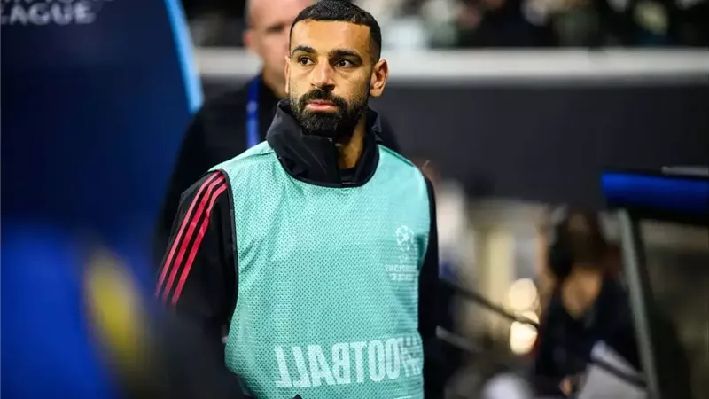 حارس ليفربول السابق يرشح لاعبًا مفاجئًا لخلافة محمد صلاح