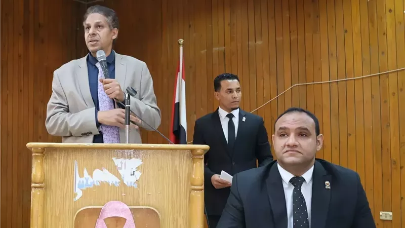 انطلاق فعاليات المؤتمر الطلابي الأول لكلية الآداب بجامعة قنا