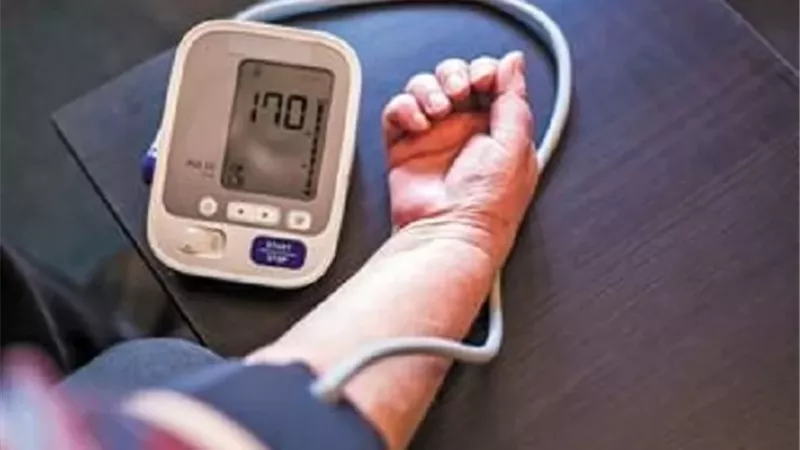 عادات صباحية ذكية للسيطرة على ارتفاع ضغط الدم