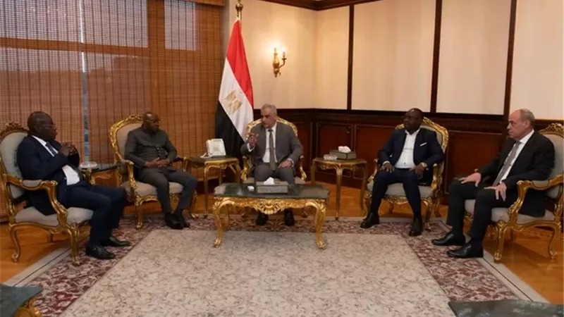 وزير الدولة للإنتاج الحربي يستقبل وفدا رفيع المستوى من جمهورية أفريقيا الوسطى