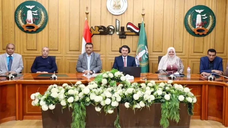 الديب والنمر يتابعان مع رؤساء المدن تحسين الخدمات بالمنوفية