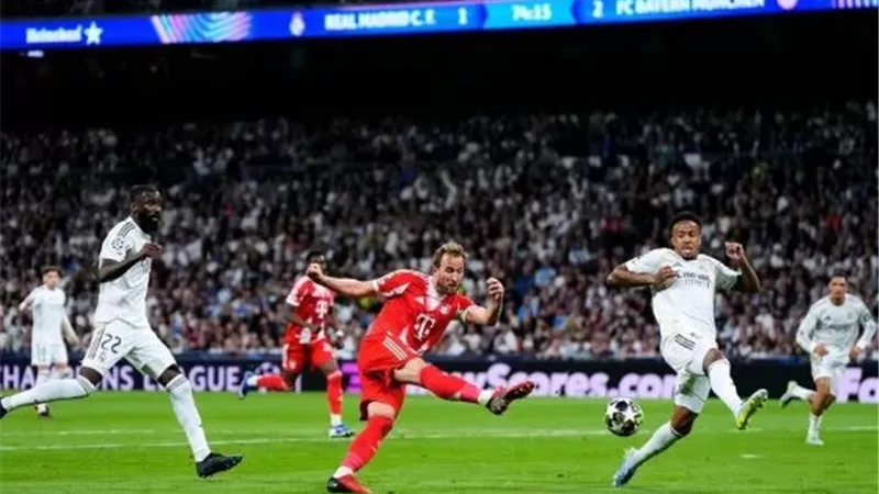 بايرن ميونخ يضرب ريال مدريد بثنائية في عقر داره