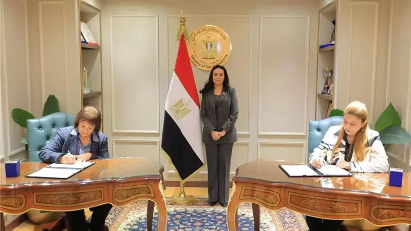 جمعية الصعيد للتربية والتنمية توقع عقد تمويل المشروعات متناهية الصغر