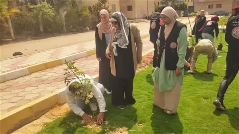 يوما بيئيا لزراعة الأشجار في الإسماعيلية..صور