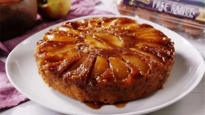 بطعم مختلف.. طريقة عمل كيك التفاح والحبهان