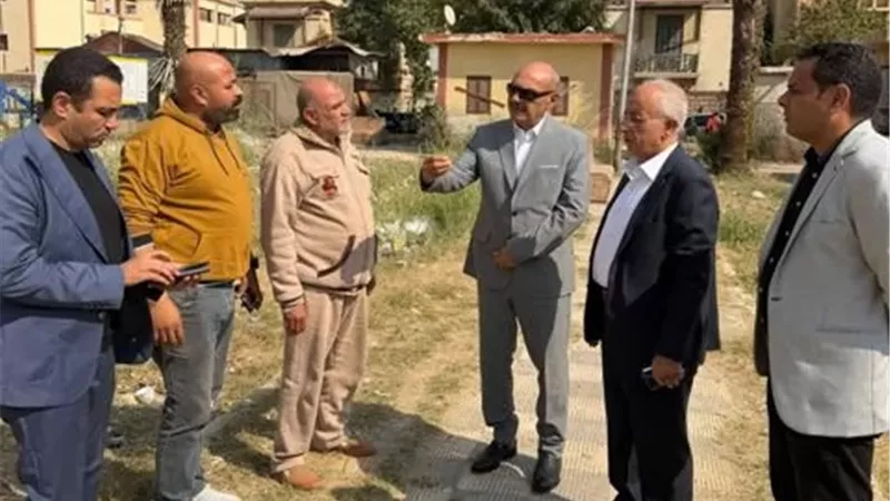 محافظ السويس يتفقد حديقة عبدالخالق ثروت بحي السويس