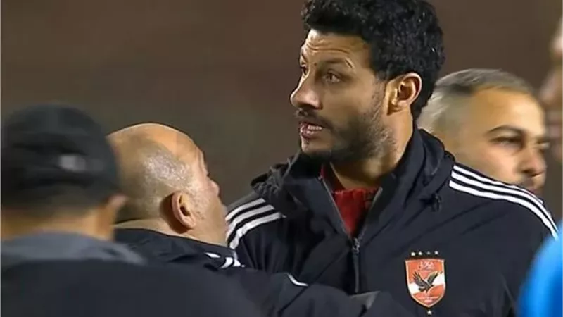 الأهلي يطالب بتجميد قرارات الحكم محمود وفا ضد لاعبي الأهلي