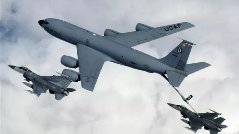 طائرة تزويد بالوقود أمريكية ترسل إشارة استغاثة قرب جزيرة كريت