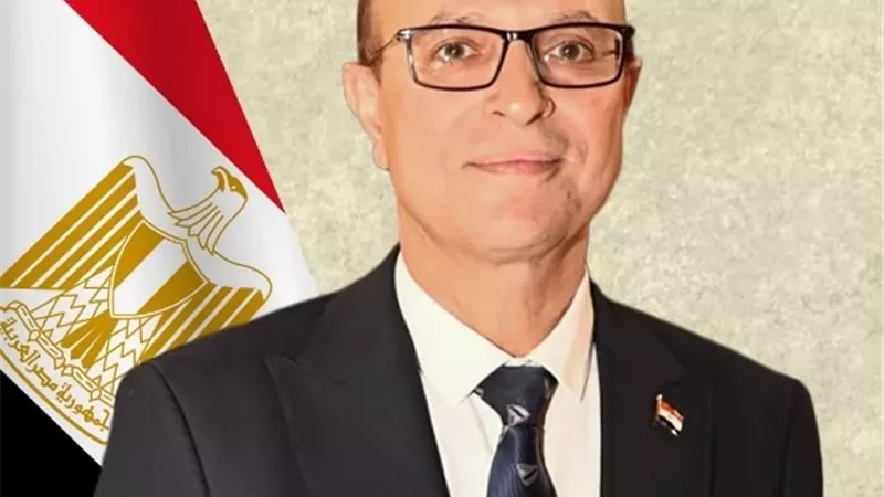 المنشاوى يهنئ طلاب جامعة أسيوط التكنولوجية بفوز Ray-Z بالمركز (1)