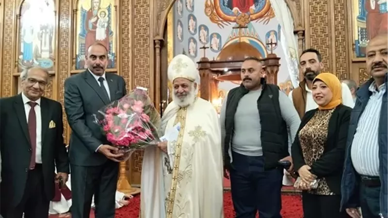وفدبقيادة رئيس حي الهرم يزور كنائس مارمينا والسيدة العذراء