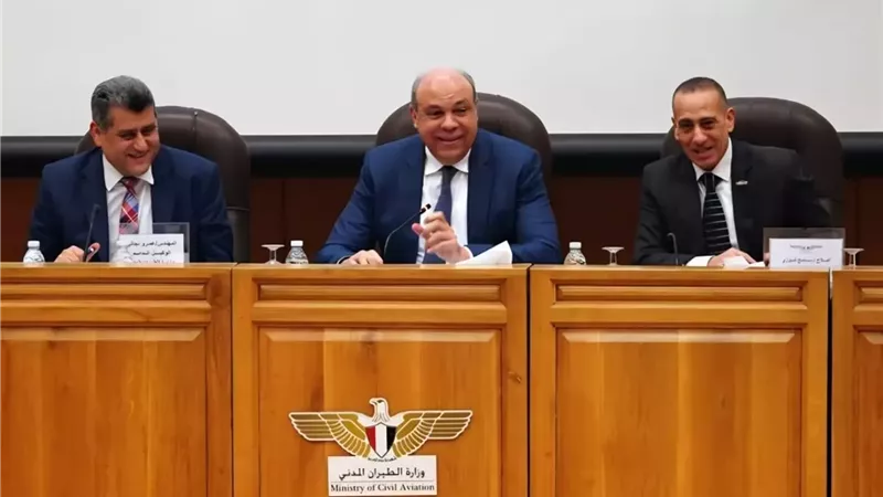 الحفنى بحث مع رؤساء شركات الطيران تعديلات القرار رقم 333