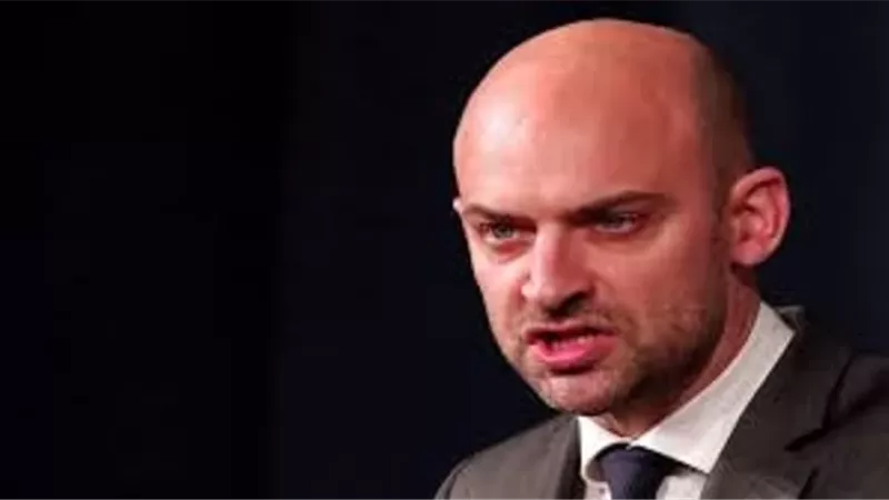 وزير خارجية فرنسا: آمل ألا ينفذ ترامب تهديده بحق إيران