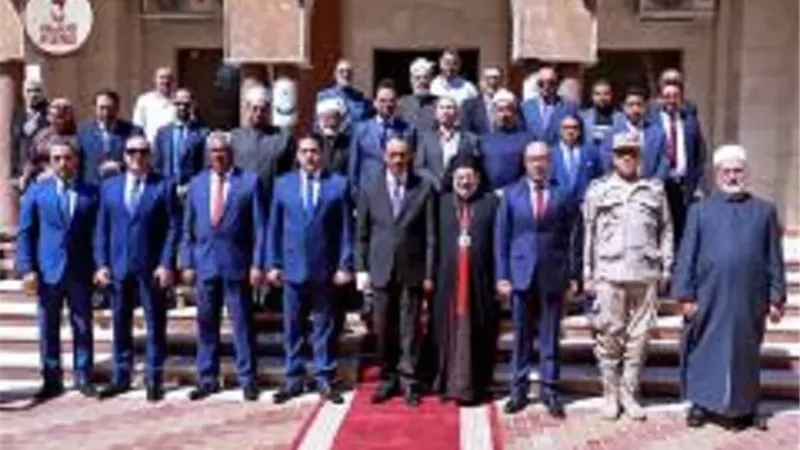 محافظ سوهاج يزور المطرانيات لتقديم التهنئة للأخوة الأقباط