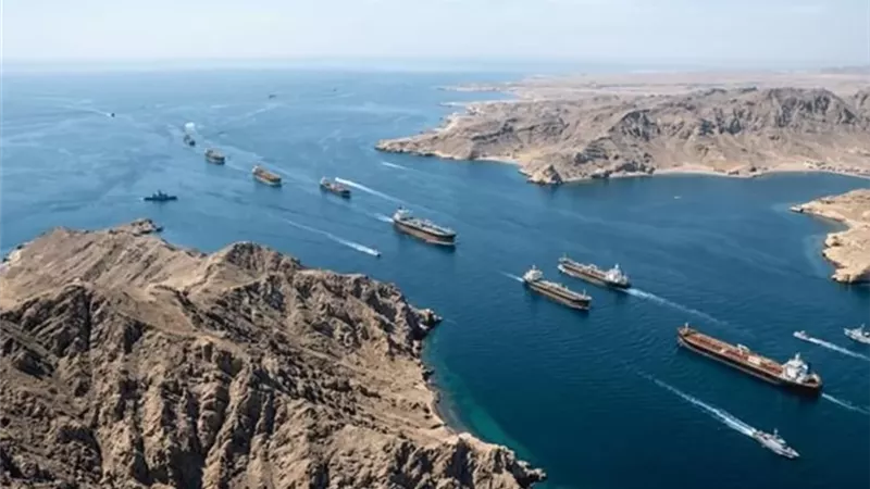 بريطانيا ترفض فرض رسوم لعبور مضيق هرمز