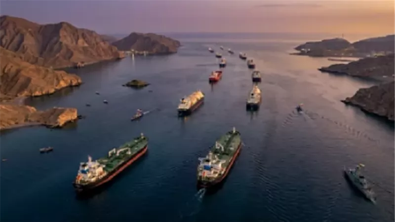 ناقلات النفط تتجنب مضيق هرمز قبل السيطرة الأميركية على الملاحة