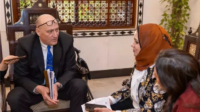 تعاون وثيق بين السفارة الأمريكية والازهر لتعليم اللغة الانجليزية