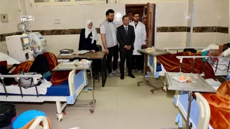 محافظ المنوفية يفاجئ مستشفى الهلال ويكافئ التمريض
