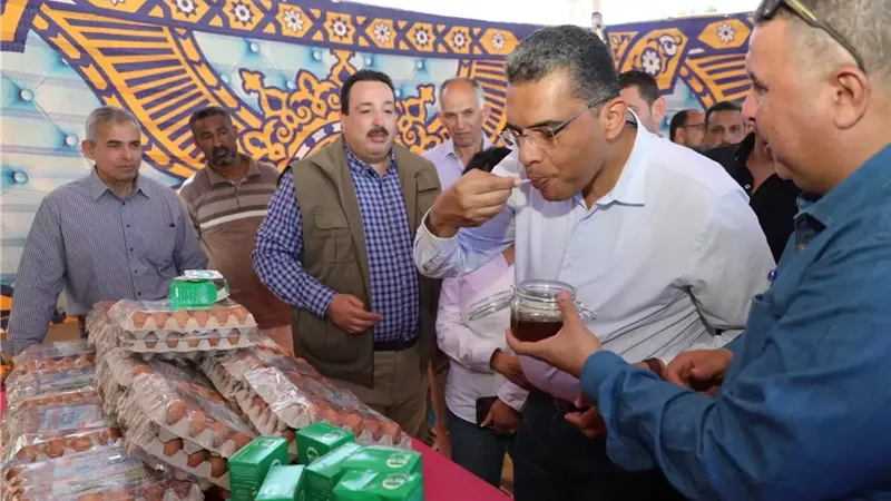 محافظ البحر الأحمر يتفقد وادي حوضين.. مشروع تنموي متكامل