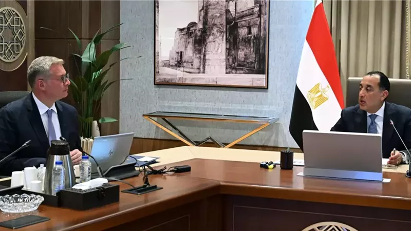 الحكومة: البدء في إجراءات 