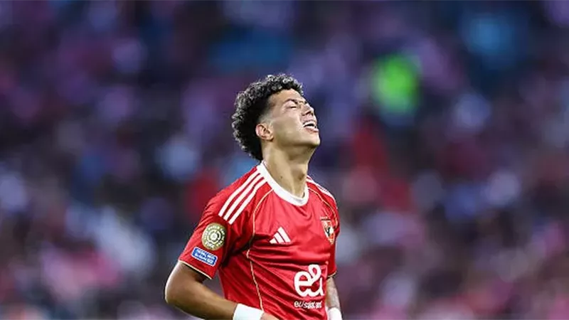 إمام عاشور يخضع لبرنامج بدني في الأهلي إستعداداً لمواجهة بيراميدز