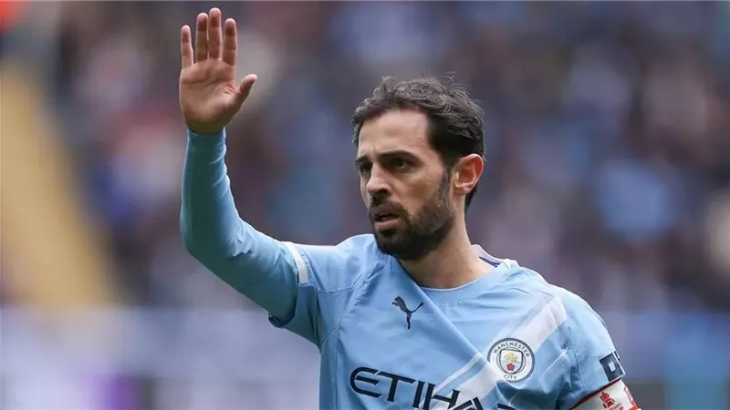 برناردو سيلفا يعلن رحيله عن مانشستر سيتي