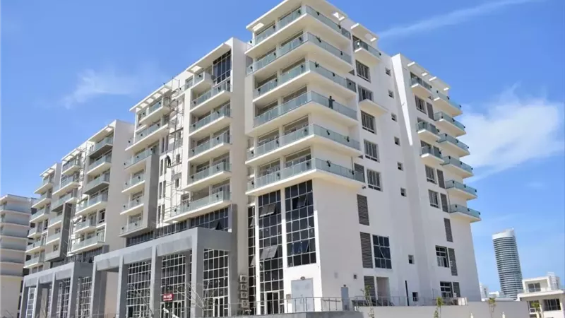 الإسكان تكشف موقف تنفيذ مشروعات الساحل الشمالي