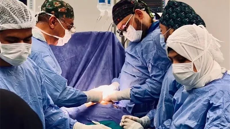 فريق طبي بجامعة أسيوط يُجري أول عملية قلب مفتوح بمستشفى منفلوط