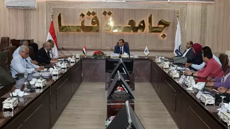 بدء تنفيذ مشروع مستشفى الباطنه بجامعة قنا