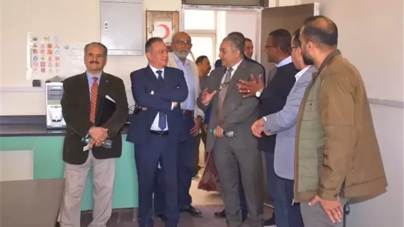 قطاع العلوم الأساسية يتفقد جاهزية كلية تكنولوجيا حيوية السادات
