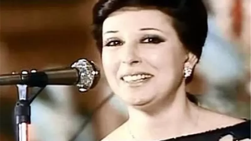 اتحاد النقابات الفنية يهنئون نجاة الصغيرة بحصد جائزة زايد للكتاب