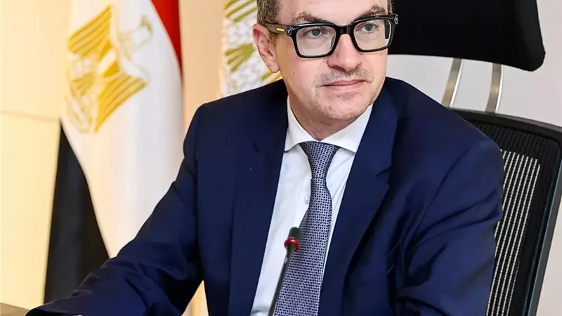 رستم: الاقتصاد المصري أظهر صلابة في ظل التوترات الجيوسياسية