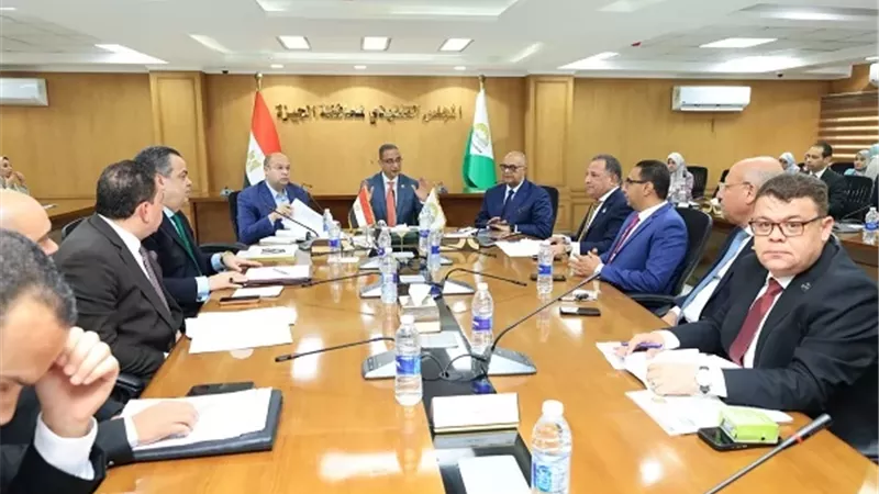 محافظ الجيزة: ملف النظافة على رأس الأولويات وخطط لحلول جذرية