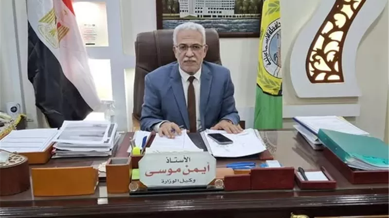 مدير تعليم الإسماعيلية يتفقد مدارس فايد..صور