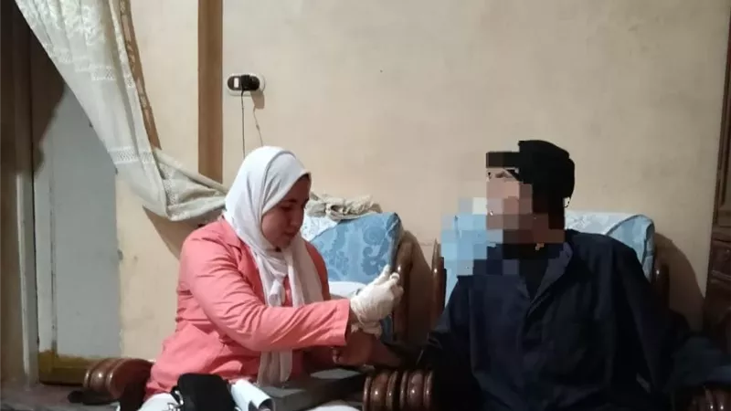 108 الف زيارة منزلية لعلاج كبار السن وذوي الهمم بالشرقية