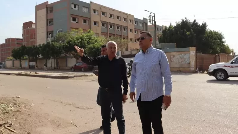 محافظ القليوبية يتفقد مدينة طوخ ويقترح إقامة موقف حضاري لإنهاء الزحام