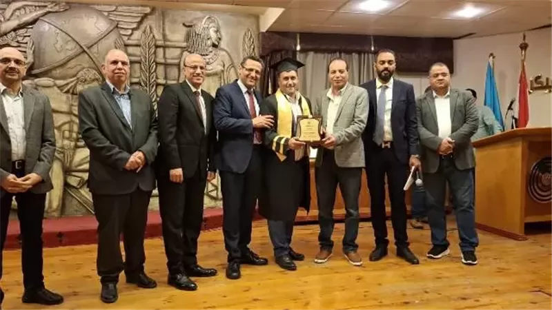 نقابة الصحفيين تكرم الزميل محمود شاكر