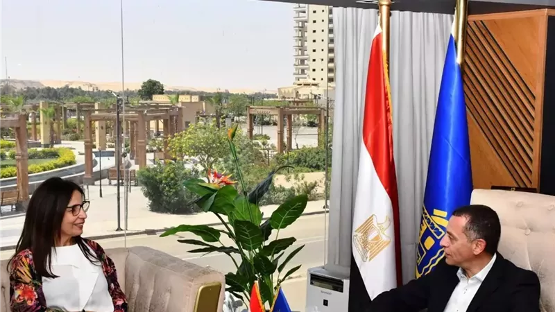 محافظ أسوان يستقبل وزيرة الثقافة لبحث تعزيز التعاون المشترك