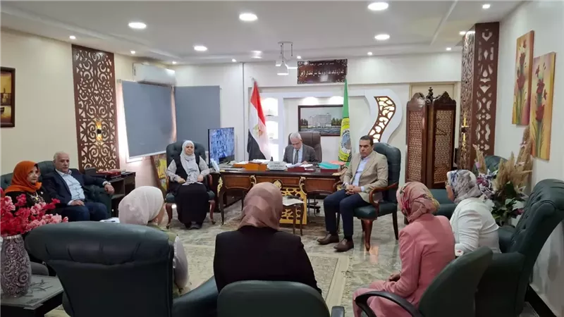 مدير تعليم الإسماعيلية يترأس لجنة مسئول توكاتسو