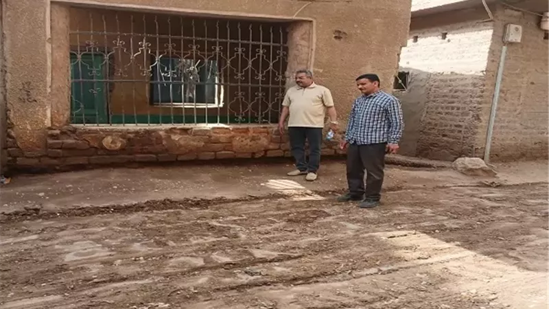 مواصلة تمهيد الطرق ورفع المخلفات بقرى صدفا لتحسيين الخدمات باسيوط