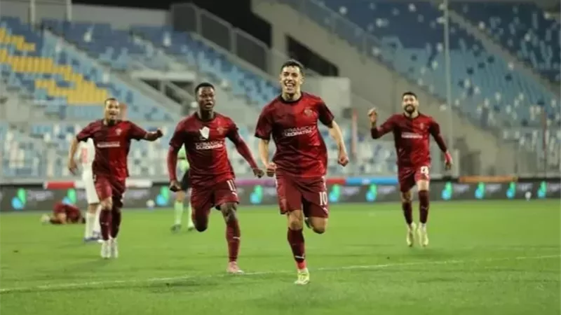 سيراميكا يشعل الدوري بثنائية مثيرة في شباك سموحة
