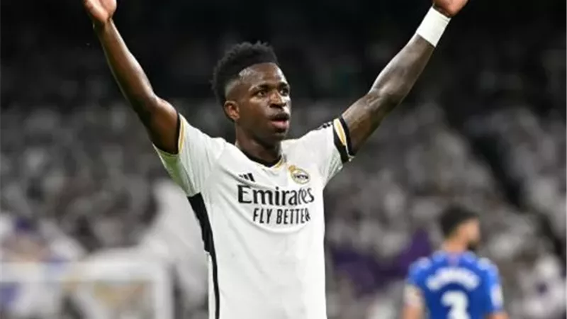 ريال مدريد يتوصل لاتفاق نهائي لتجديد عقد فينيسيوس