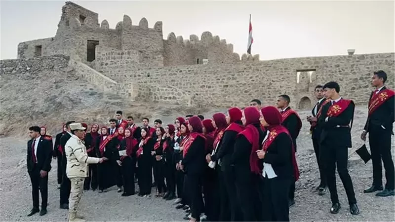 طلاب جامعة القناة يزورون مدينة طابا احتفالا بأعياد تحرير سيناء