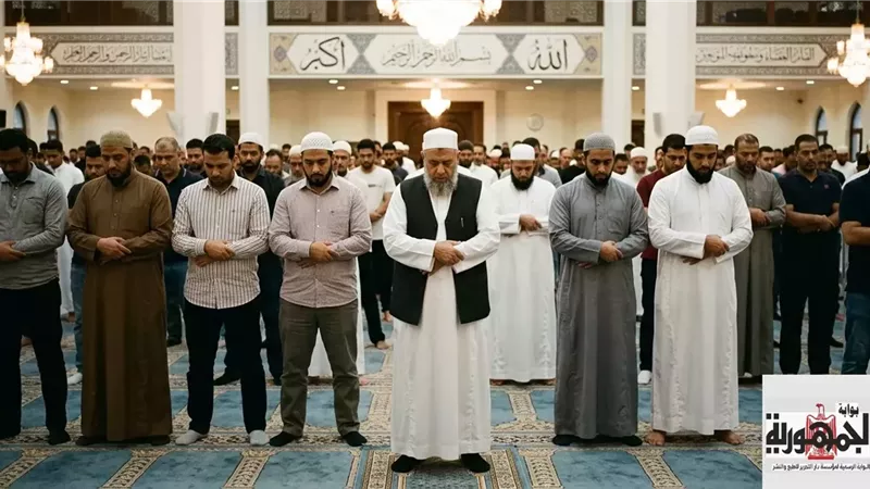 هل يصح تقدم المأمومون على الإمام أثناء الصلاة؟ الإفتاء تجيب