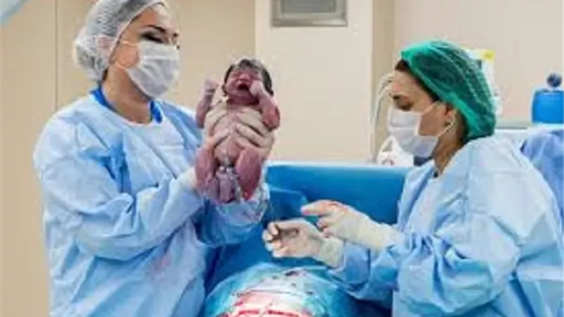سجلت نحو 80 % خلال 2025 حكم الولادة القيصرية عند طبيب رجل